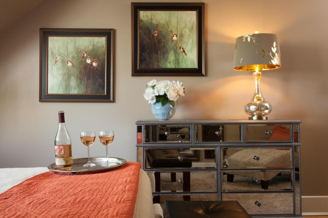 Gothic Eves Inn And Spa Bed And Breakfast Trumansburg Exterior foto