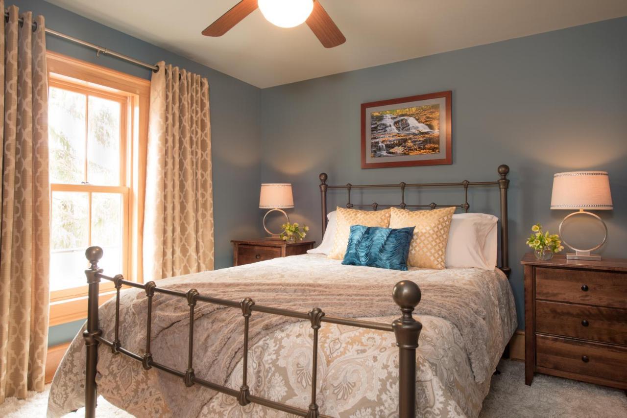 Gothic Eves Inn And Spa Bed And Breakfast Trumansburg Exterior foto