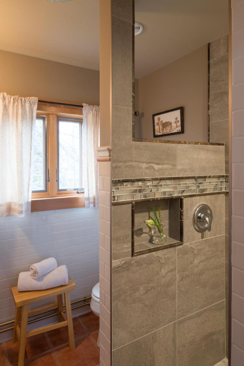Gothic Eves Inn And Spa Bed And Breakfast Trumansburg Exterior foto